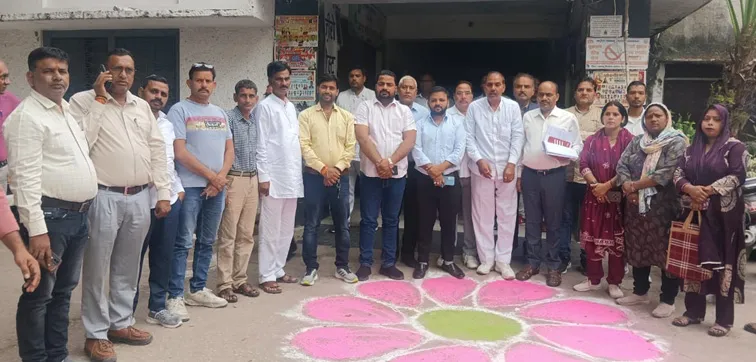 फिरोजाबाद: वार्डो में शीघ्र निर्माण कार्य शुरू कराएं जाएंगे-अपर आयुक्त