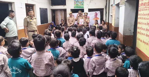 फिरोजाबाद: बच्चो को दी गुड टच और बेड टच की जानकारी