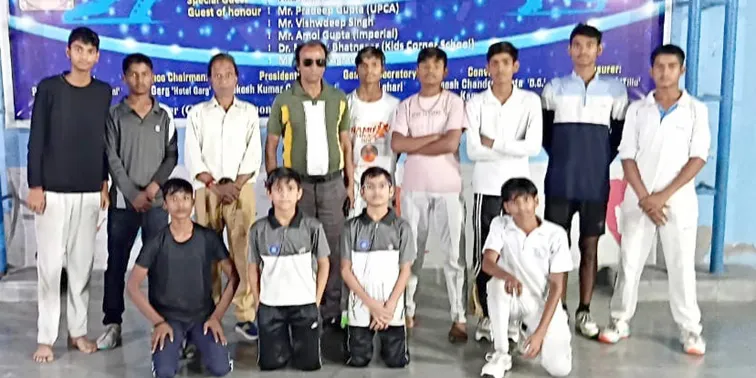 फिरोजाबाद: अंडर-14 की टीम अलीगढ़ के लिए हुई रवाना