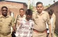 फिरोजाबाद:  एक तरफा प्रेम में टावर पर चढ़ा युवक
