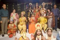 फिरोजाबाद: शिक्षण संस्थानों में धूमधाम से मनाई गई दीपावली