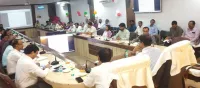 फिरोजाबाद।: राजस्व वादों का निस्तारण पारदर्शिता के साथ कराएं अधिकारी-डीएम