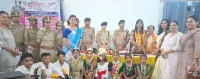 फिरोजाबाद: अप्रिय घटना को न छिपाएँ बेटियां-एसपी सिटी