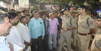 टूंडला: डीआईजी शैलेश कुमार पाण्डेय ने टूंडला में किया पैदल मार्च