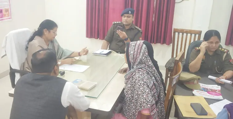 फिरोजाबाद: पीड़ित महिलाओं को हर संभव न्याय दिलाया जायेगी-रेनू गौड 