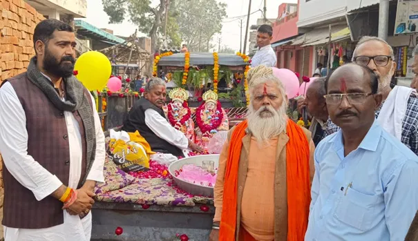 टूंडला: राधा कृष्ण की मूर्ति की हुई प्राण प्रतिष्ठा 