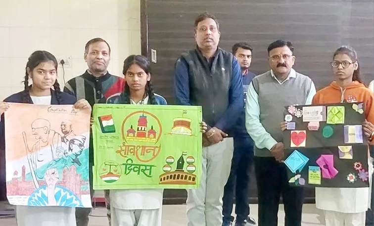 सिरसागंज: पोस्टर प्रतियोगिता में मोनिका प्रथम, द्वितीय इरम रही