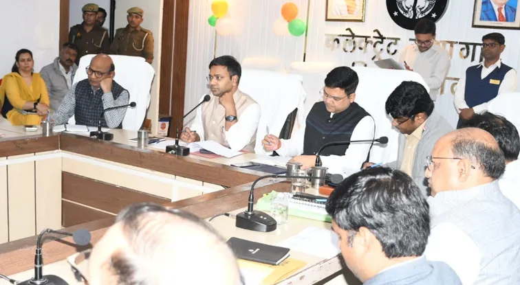 फिरोजाबाद: आईजीआरएस निस्तारण का स्थलीय निरीक्षण नहीं करने वाले अधिकारियों का एक दिन काटा वेतन