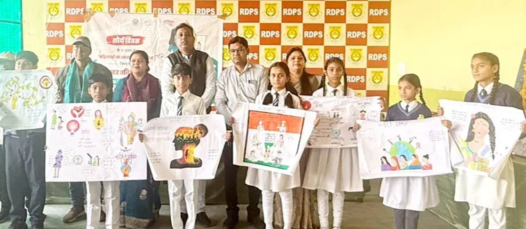 सिरसागंज: महिलाओं का स्वच्छता में योगदान विषय पर हुई पोस्टर प्रतियोगिता