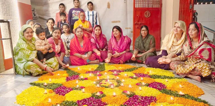 फिरोजाबाद: लेबर कॉलौनी रामलीला मंदिर में मना देव दीपावली पर्व