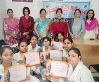 फिरोजाबाद: दाऊदयाल महाविद्यालय में छात्राओ ंने पटेल के जीवन पर डाला प्रकाश  