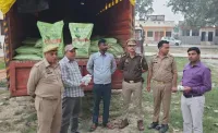 फिरोजाबाद: जनपद में पुलिस ने 150 बोरी पकड़ी नकली डीएपी खाद, चालक गिरफ्तार