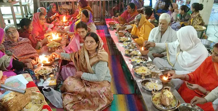 फ़िरोज़ाबाद: भगवान चंद्रप्रभु, पार्श्वनाथ का जन्म एवं तप कल्याणक महोत्सव मना