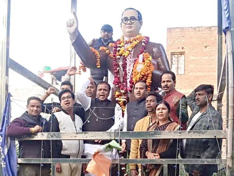 फिरोजाबाद: बाबा साहब के विचार भारतीय लोकतंत्र की मजबूत नींव हैं-सतीश दिवाकर