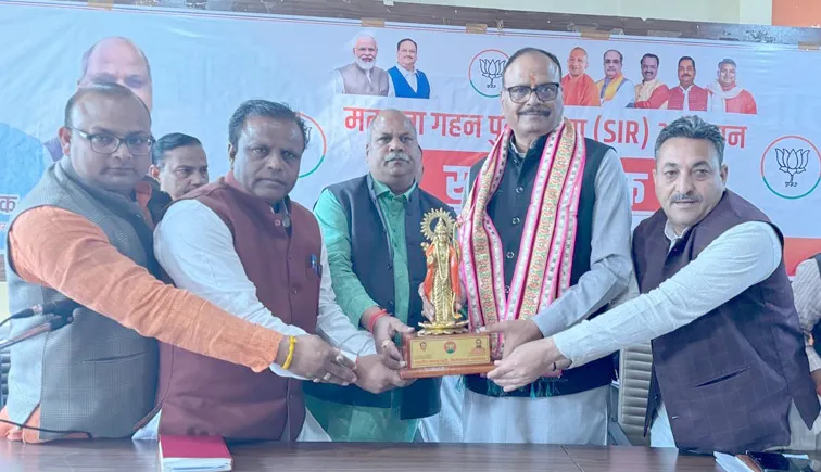 फिरोजाबाद: लोकतांत्रिक चुनाव प्रणाली को पारदर्शी, निष्पक्ष एवं विश्वसनीय बनाने की दिशा में महत्वपूर्ण क़दम-डिप्टी सीएम