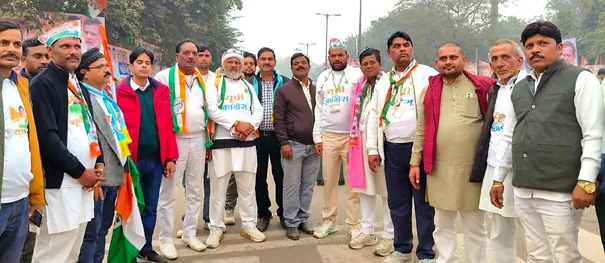 फिरोजाबाद: दिल्ली में आयोजित रैली में जनपद के कांग्रेसियों ने किया प्रतिभाग