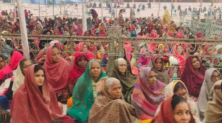 फिरोजाबाद: आगामी चुनाव में प्रचण्ड जीत के लिए कार्यकर्ता वोट बनवाने में जुटे-सतीश दिवाकर