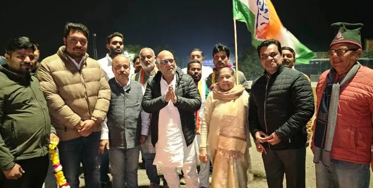 शिकोहाबाद: प्रदेश अध्यक्ष का कांग्रेसियों ने नसीरपुर कट पर किया स्वागत