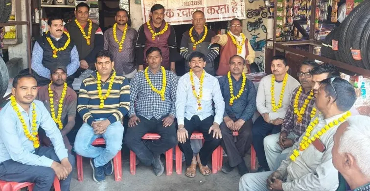 फिरोजाबाद: बंबा चौराहा सत्यनगर बाजार कमेटी के अध्यक्ष बने रजनीश