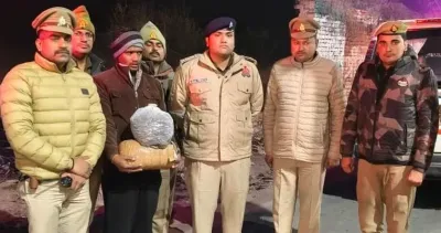 फिरोजाबाद: सात किलो गाजा सहित विक्रेता दबोचा