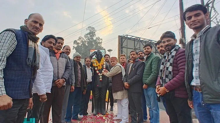 फिरोजाबाद: सुभाष चंद्र बोस ने स्वतंत्रता आंदोलन को निर्णायक नेतृत्व प्रदान कर वैश्विक मंच तक पहुंचाया-सतीश दिवाकर