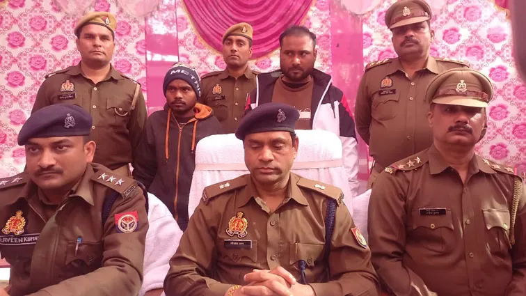 फिरोजाबाद: अंतर्राष्ट्रीय दो चरस विक्रेता गिरफ्तार, 40 लाख की चरस बरामद