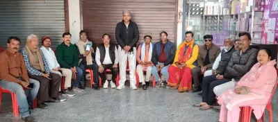 फिरोजाबाद: व्यापार मंडल की बैठक में आगामी कार्यकर्ता सम्मेलन को लेकर हुई चर्चा 