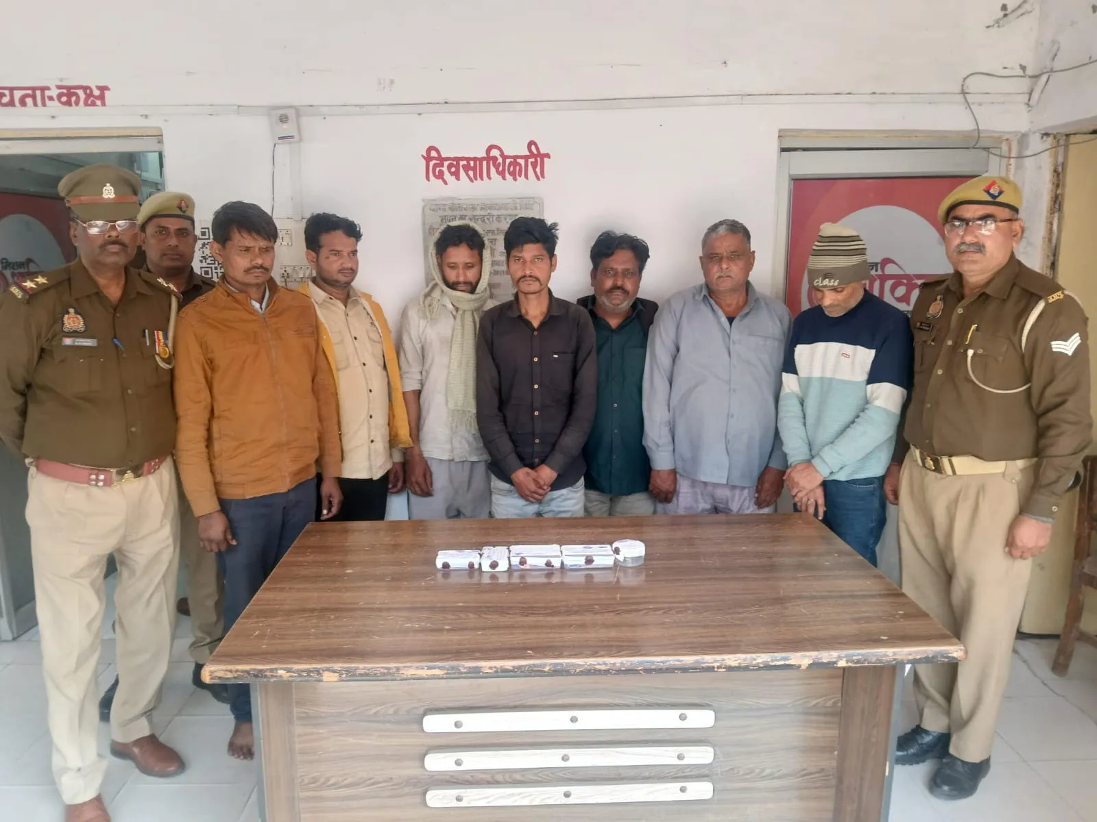 शिकोहाबाद: पुलिस ने सात टप्पेबाजों को किया गिरफ्तार