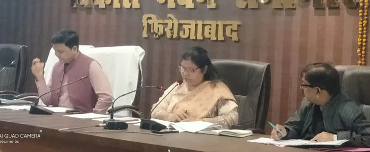 फिरोजाबाद: मोतियाबिंद के वरिष्ठ नागरिकों के हुए ऑपरेशन