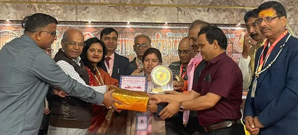 फिरोजाबाद: साहित्य, कला, खेल, समाज सेवा से जुड़ी चौबीस विभूति हुई सम्मानित