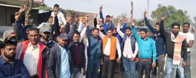 फिरोजाबाद: आटो चालकों से वसूली बंद नहीं तो 17 से होगा नगर पालिका में आंदोलन