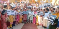 फिरोजाबाद: टीईटी अनिवार्यता के विरोध में शिक्षकों ने भरी हुंकार