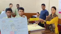 फ़िरोज़ाबाद: पोस्टर के माध्यम से बच्चों ने डायरिया से बचाव का दिया संदेश 