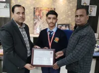 फिरोजाबाद: आर्य भट्ट गणित चैलेंज परीक्षा में सुमित प्रथम स्थान पर रहा 