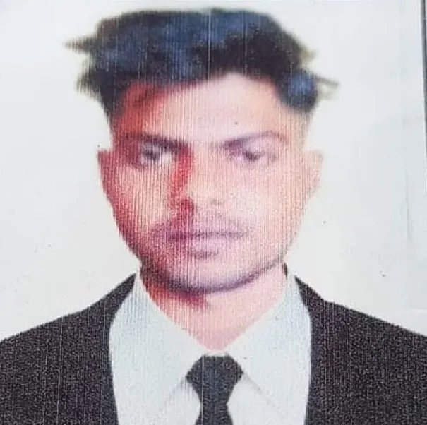 फिरोजाबाद: कैंटर की टक्कर से बाइक सवार की मौत, चालक फरार