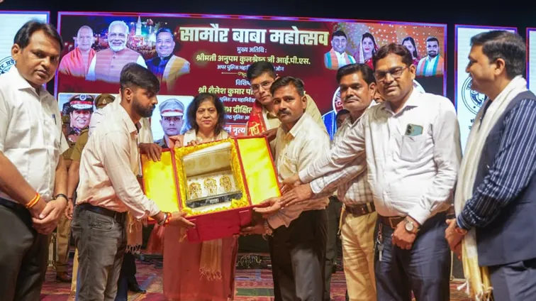 फिरोजाबाद: भगवान शिव को समर्पित प्रस्तुतियों ने मोह मन