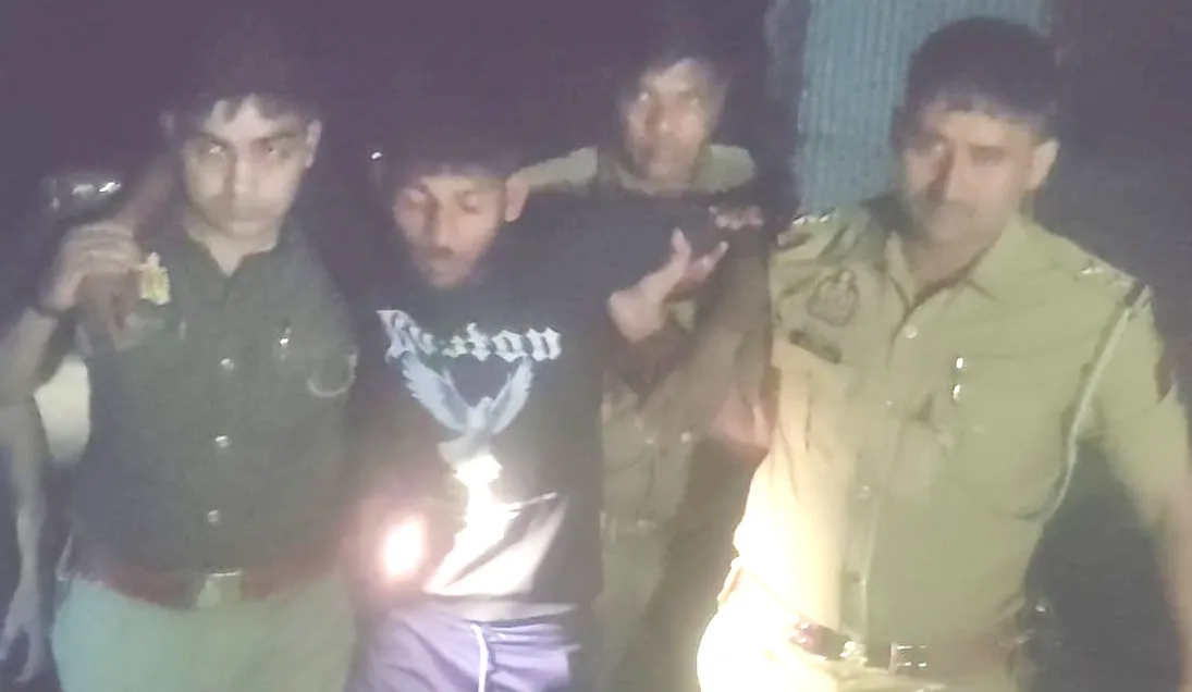 फिरोजाबाद: टूंडला पुलिस ने मुठभेड़ में बाइक लूट गिरोह के दो बदमाश किए गिरफ्तार