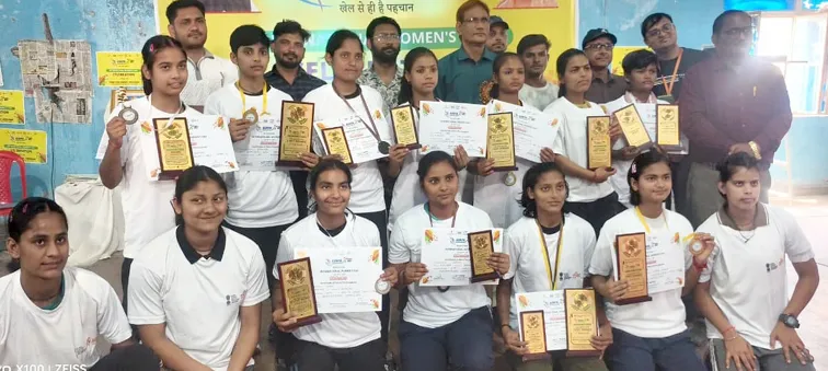 फिरोजाबाद: अस्मिता एथलेटिक्स प्रतियोगिता में खिलाड़ियों ने दिखाया दमखम