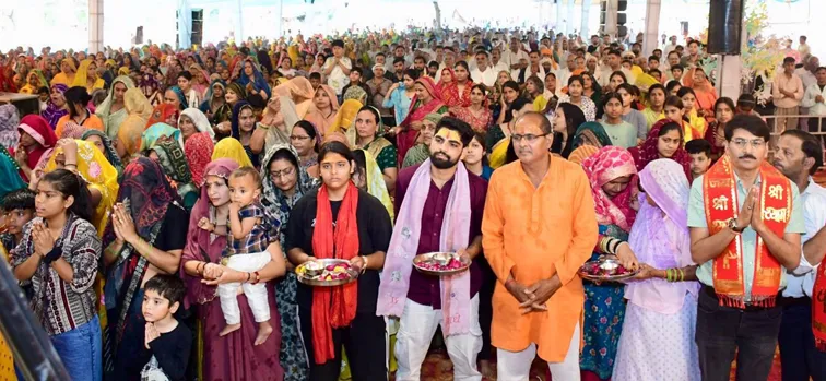 टूंडला: कृष्ण-सुदामा की मित्रता की कथा सुन भावुक हुए श्रद्धालु