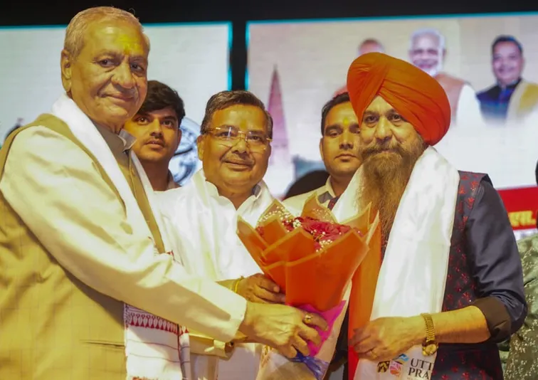 फिरोजाबाद: सामौर बाबा धाम हमारी सनातन संस्कृति की पहचान है- लक्ष्मी नारायण चौधरी