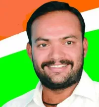 फिरोजाबाद: कांग्रेस कमेटी ने समाजसेवी अजय यादव को किया सम्मानित